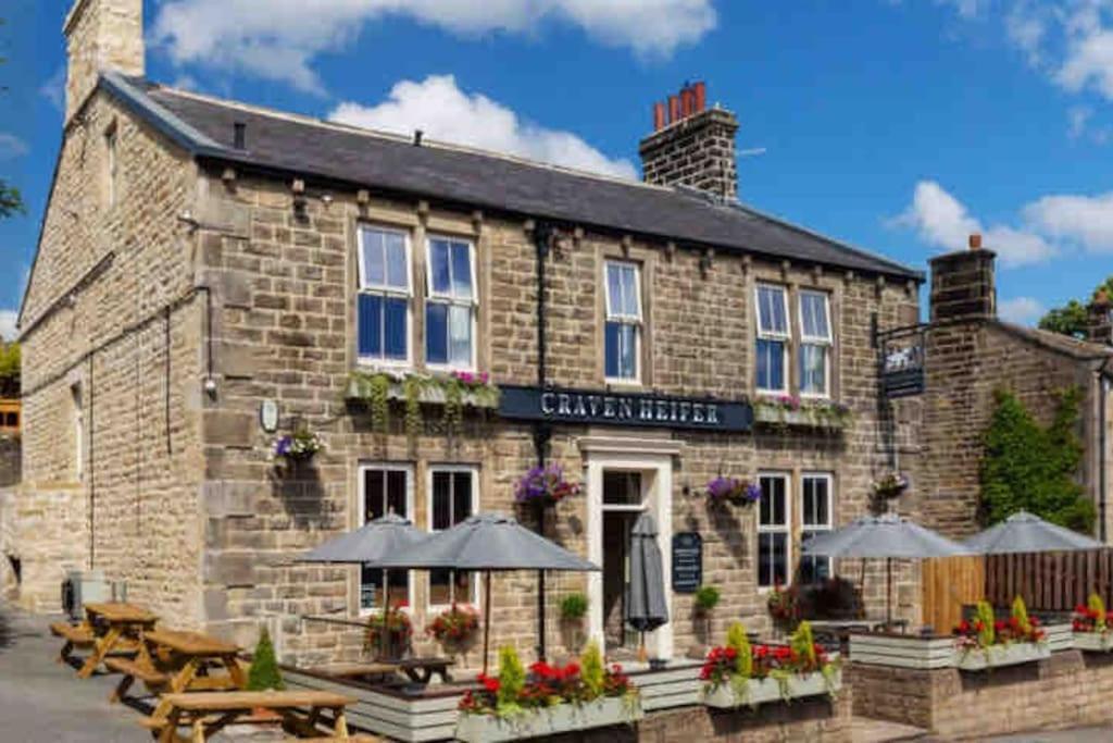 1800 Period Grade 2 Listed Cottage Addingham المظهر الخارجي الصورة