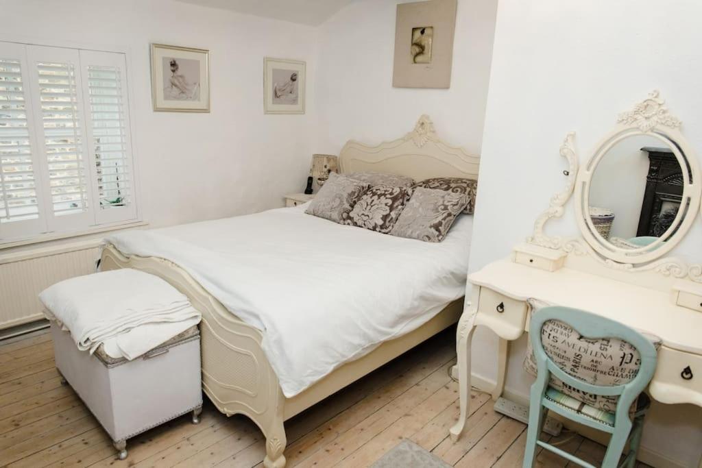 1800 Period Grade 2 Listed Cottage Addingham المظهر الخارجي الصورة